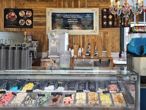 Dining - Vitamin Sea Residency (Herne Bay)