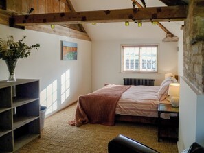 2 bedrooms, free WiFi, bed sheets - 2 bedroom accommodation in Beeby (Beeby)