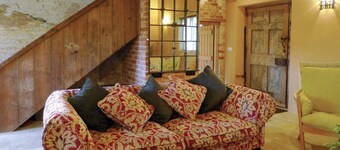 2 bedroom accommodation in Beeby