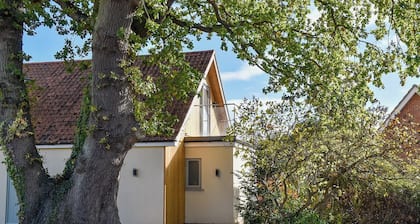 2 bedroom accommodation in West Mersea