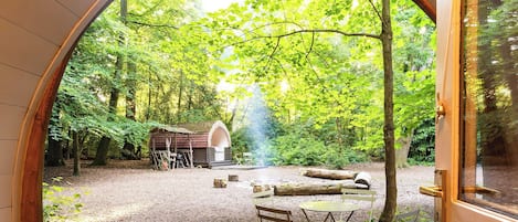 屋外ダイニングエリア