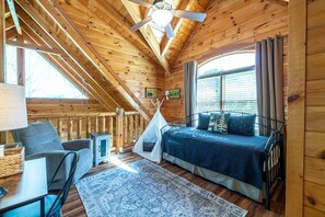 3 bedrooms, desk, iron/ironing board, travel crib