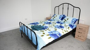 2 bedrooms, WiFi - Lovely, Cosy Retreat Close to the City Centre (Manchester)