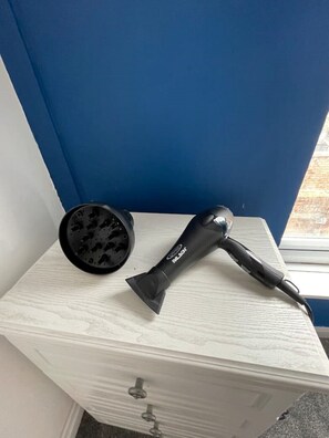 2 bedrooms, WiFi - Lovely, Cosy Retreat Close to the City Centre (Manchester)
