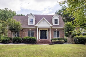 Exterior - Lake Jeanette Luxury Escape - 4BR + Office + EV (Greensboro)