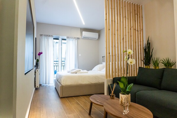 1 bedroom, in-room safe, iron/ironing board, free WiFi