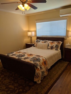 2 bedrooms - Charming SoCal Apartment (Downey)