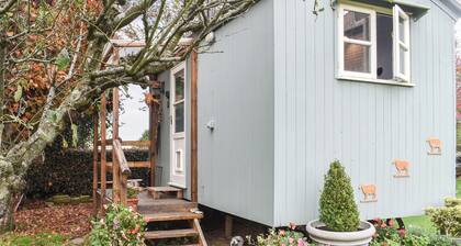 Farmhouse Garden Shepherds Hut