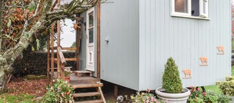Farmhouse Garden Shepherds Hut