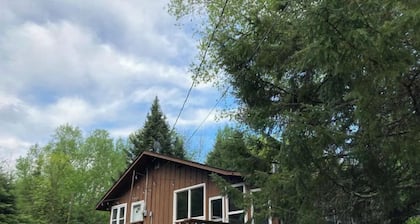 FOX HILL All season retreat at Star Lake, Whiteshell with dock