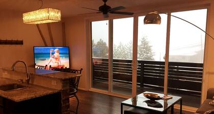 Lookout Mountain Lodge & Chalet with Views!