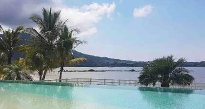 Sailor Beach Apartment 35 mins from the City