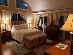 4 chambres, bureau, fer et planche à repasser, lit parapluie