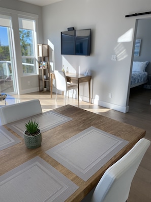 1 Schlafzimmer, BĂŒgeleisen/BĂŒgelbrett, kostenloses WLAN, BettwĂ€sche
