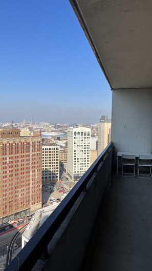 Property grounds - DOWNTOWN PENTHOUSE SUBLET (Detroit)