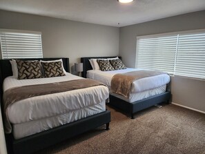 3 habitaciones, tabla de planchar con plancha y wifi gratis 