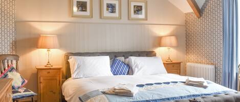 4 soverom, wi-fi (inkludert) og sengetøy