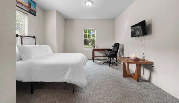 2 bedrooms, desk, iron/ironing board, free WiFi