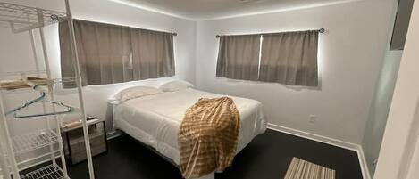 3 habitaciones, tabla de planchar con plancha y wifi gratis