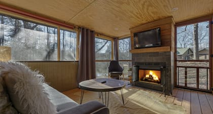 Waterfront•3rd night FREE with 2 night stay thru May '26-near Wineries & Helen