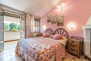 4 Schlafzimmer, Bügeleisen/Bügelbrett, Bettwäsche