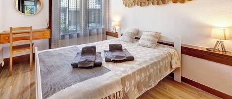 2 bedrooms, free WiFi, bed sheets