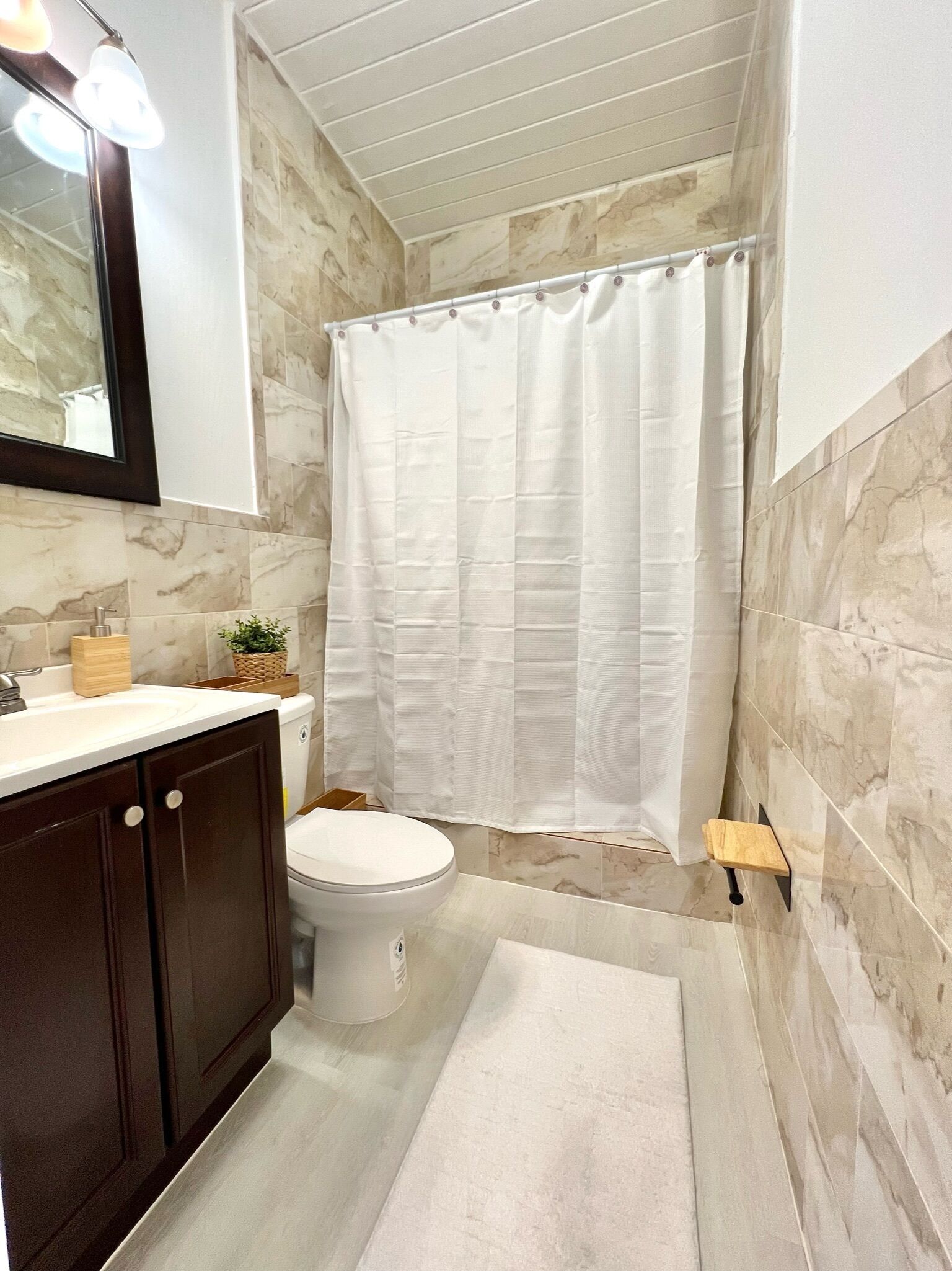 Shower, towels, toilet paper