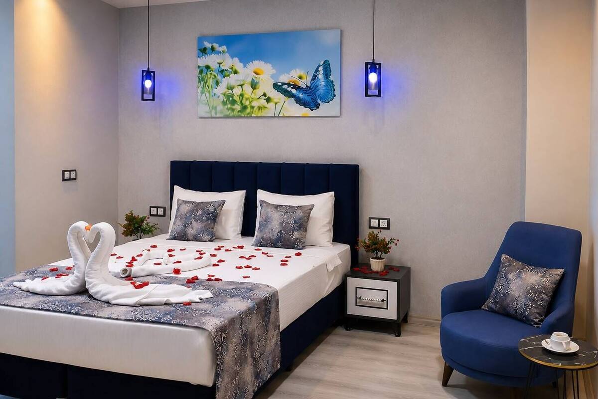 DOUBLE ROOM | Premium bedding, minibar, desk