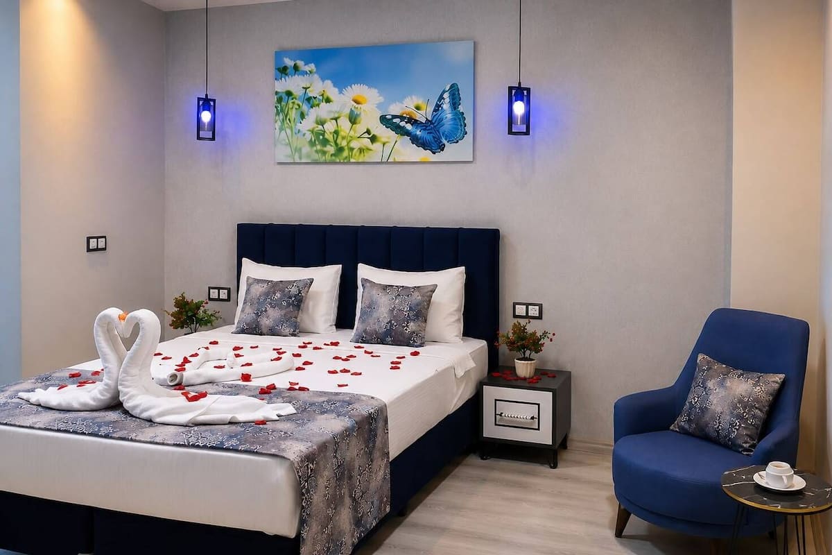 DOUBLE ROOM | Hochwertige Bettwaren, Minibar, Schreibtisch
