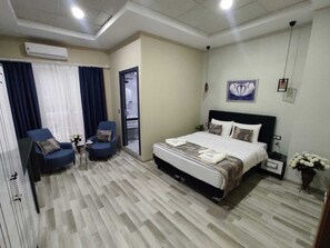 Premium bedding, minibar, desk - Marblue Hotel (Mardin)