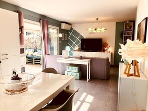 Dining - The magnificent getaway villa with pool (Collias)