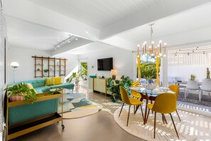Interior - Citron Oasis – Mid-Century Alexander w/ Pool & Spa (Palm Springs)