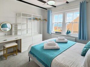 4 bedrooms, free WiFi, bed sheets