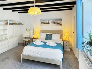 4 bedrooms, free WiFi, bed sheets