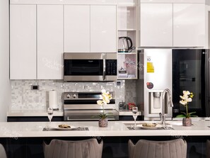 Fridge, microwave, oven, stovetop - Chic View 1 Bedroom Condo  — 10 min from the Airport! (Montego Bay)