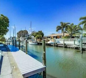 Marina - CANAL FRONT! Bring or rent a boat, near AMI/IMG + HEATED POOL (Bradenton)