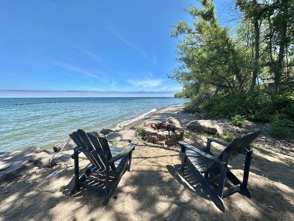 Property grounds - Where the Road Ends, Adventure Begins-Sunset Views&Kayaks at a Boat-Only Hideout (Wolcott)
