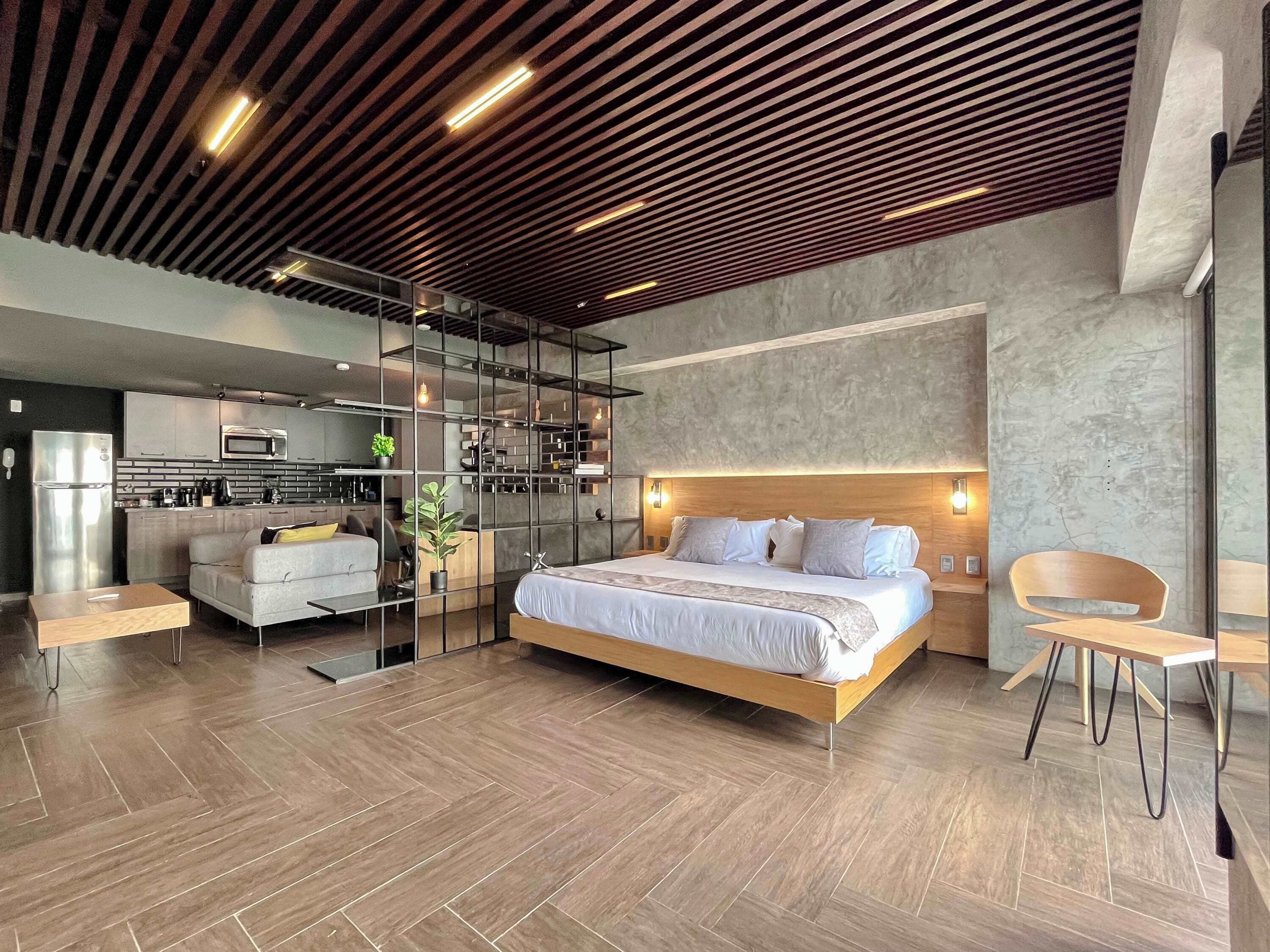 1 bedroom, desk, iron/ironing board, WiFi