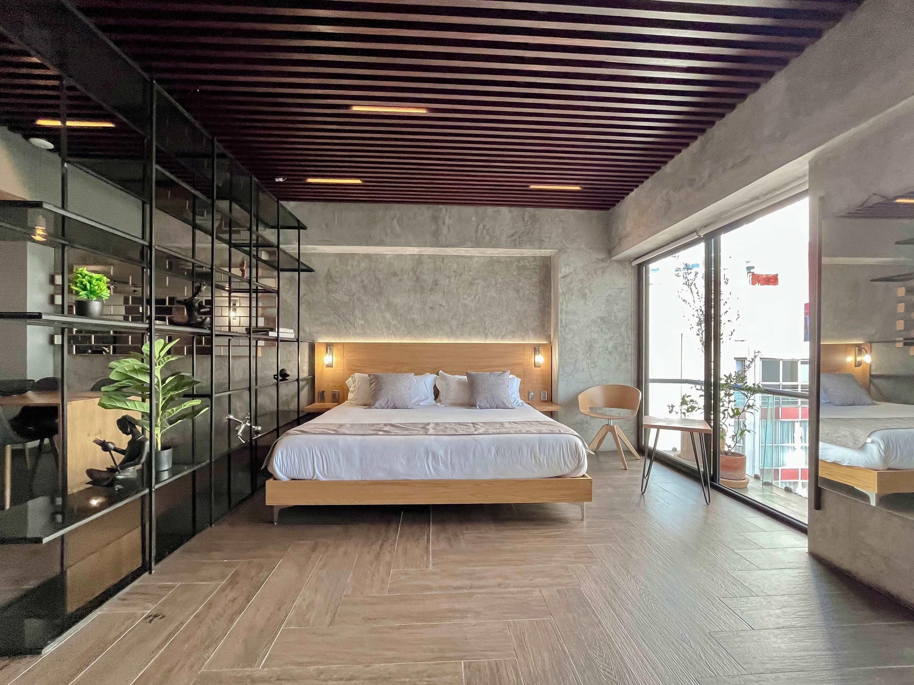 1 bedroom, desk, iron/ironing board, WiFi