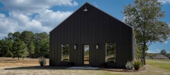 Brand New, Beautifully Appointed, Country Cottage!