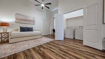 2 habitaciones, escritorio y wifi