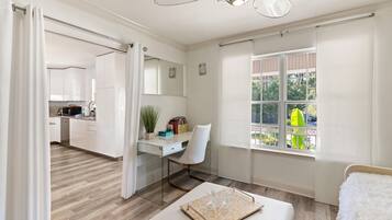 4 Schlafzimmer, Bügeleisen/Bügelbrett, Reisekinderbett, kostenloses WLAN