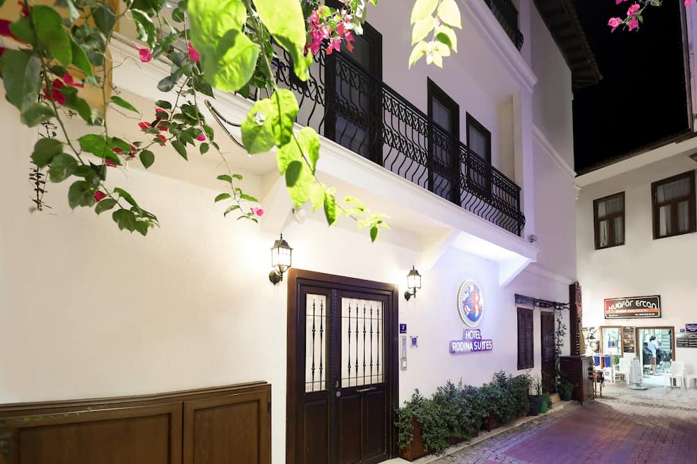 Rodina Suites