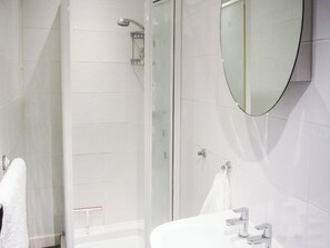 Towels - 1 bedroom accommodation in Gloucester (Gloucester)