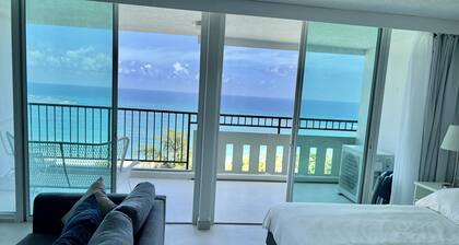 Caribbean Beach front King bed with large balcony