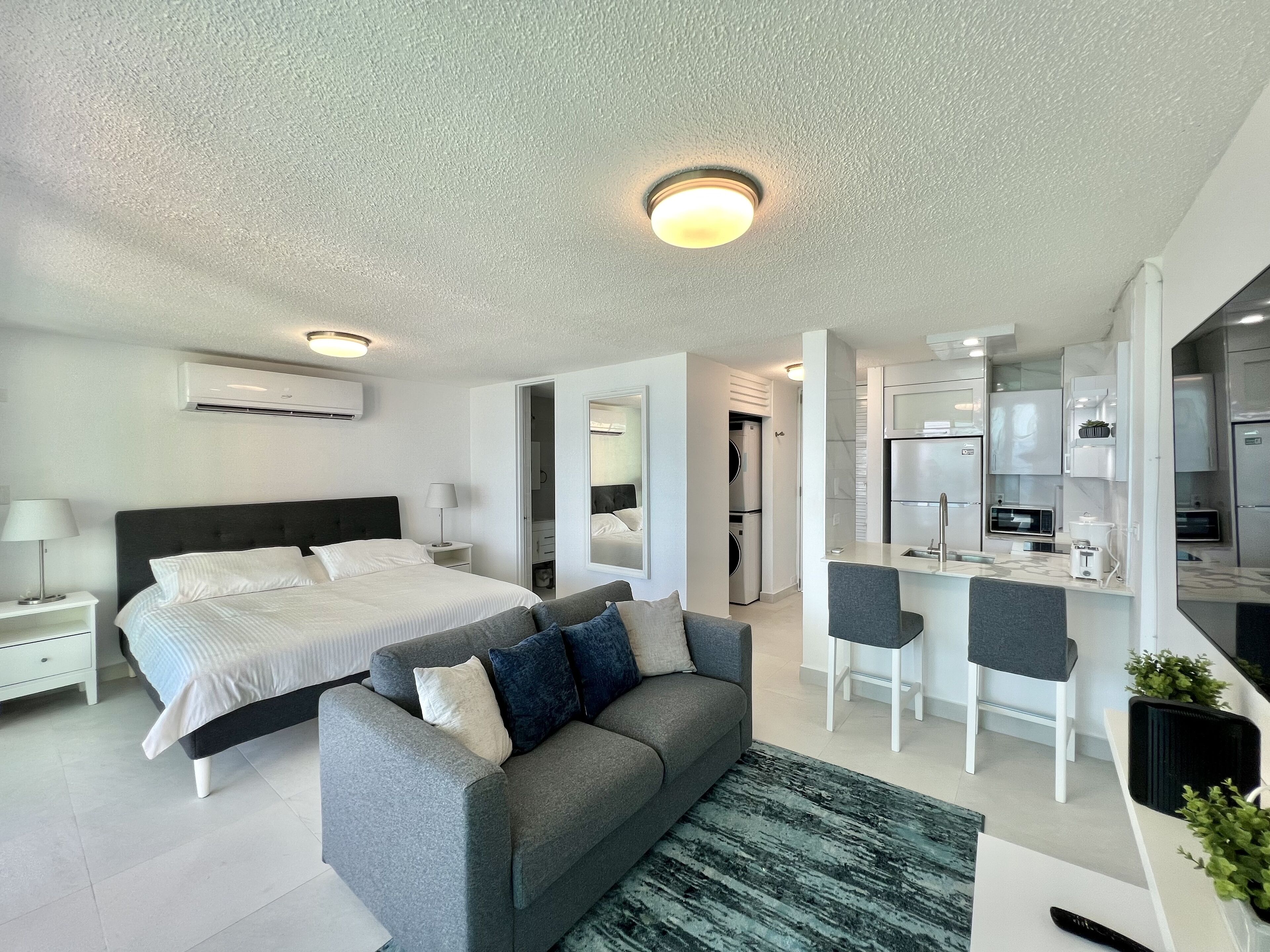 1 bedroom, iron/ironing board, WiFi (free), bed sheets