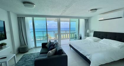 Caribbean Beach front King bed with large balcony