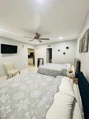 1 bedroom, desk, iron/ironing board, WiFi