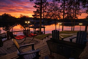 Terrace/patio - *Lakeside Hideaway* Slp10|Lake Front|Outdoor Oasis (Wedowee)