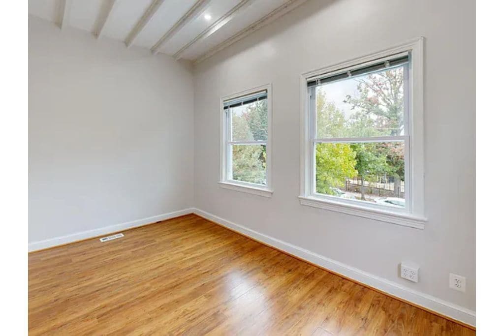 2 bedroom 2 bath Townhouse